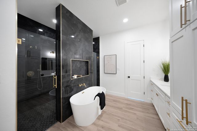 222 Double Creek Loop, Seguin, TX 78155