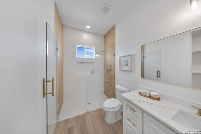 222 Double Creek Loop, Seguin, TX 78155