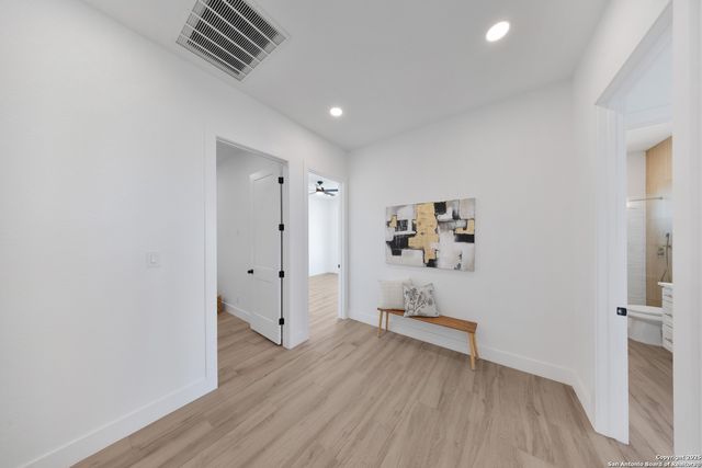 222 Double Creek Loop, Seguin, TX 78155