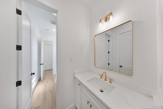 222 Double Creek Loop, Seguin, TX 78155