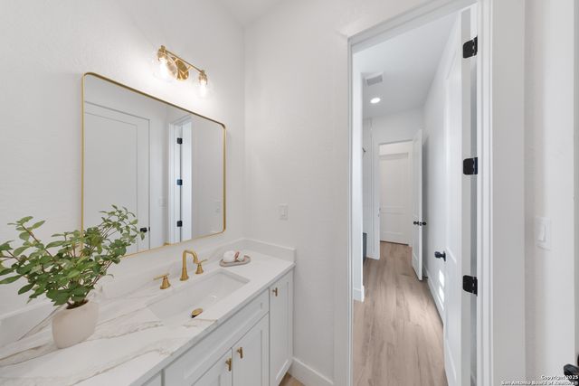 222 Double Creek Loop, Seguin, TX 78155