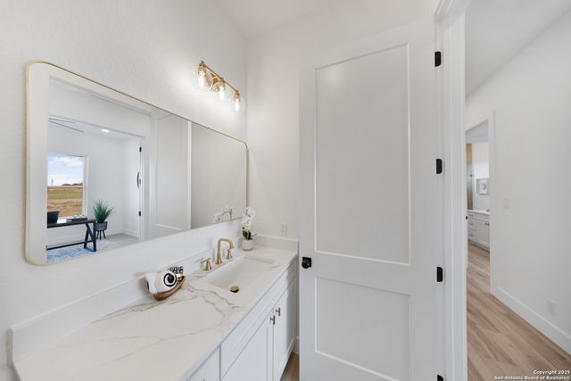 222 Double Creek Loop, Seguin, TX 78155