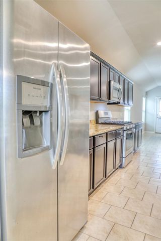 23610 Water Hickory Drive, Tomball, TX 77375