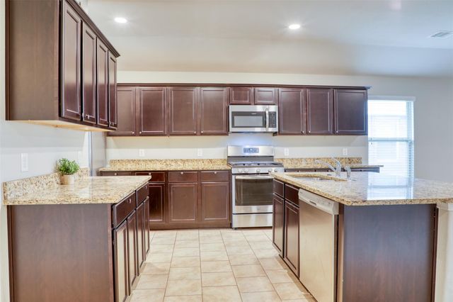 23610 Water Hickory Drive, Tomball, TX 77375