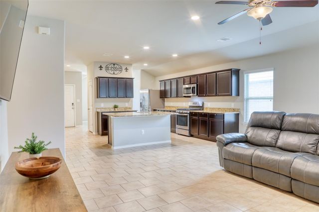 23610 Water Hickory Drive, Tomball, TX 77375