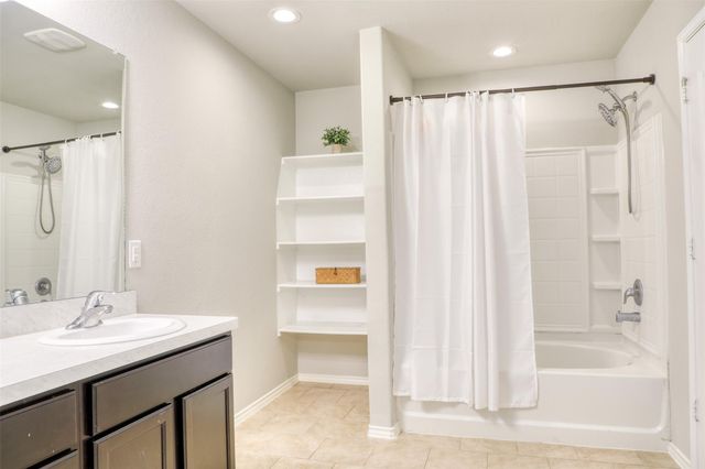 23610 Water Hickory Drive, Tomball, TX 77375