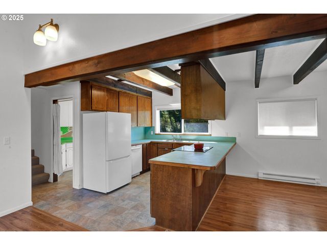 5603 FRIENDLY ACRES Rd, Florence, OR 97439