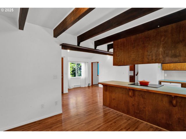 5603 FRIENDLY ACRES Rd, Florence, OR 97439