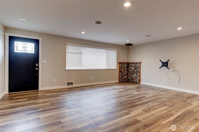 1024 NW Anchor Drive, Oak Harbor, WA 98277