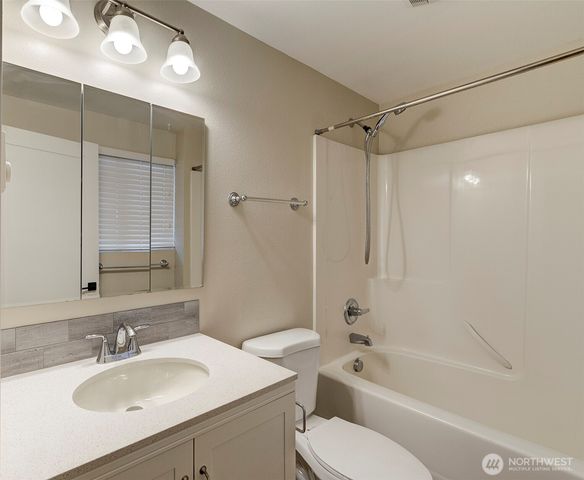 1024 NW Anchor Drive, Oak Harbor, WA 98277