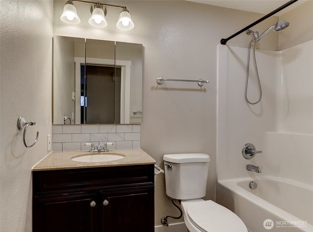 1024 NW Anchor Drive, Oak Harbor, WA 98277
