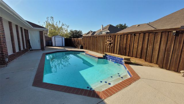 8402 Hartford Drive, Rowlett, TX 75089