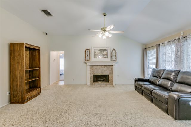 8402 Hartford Drive, Rowlett, TX 75089