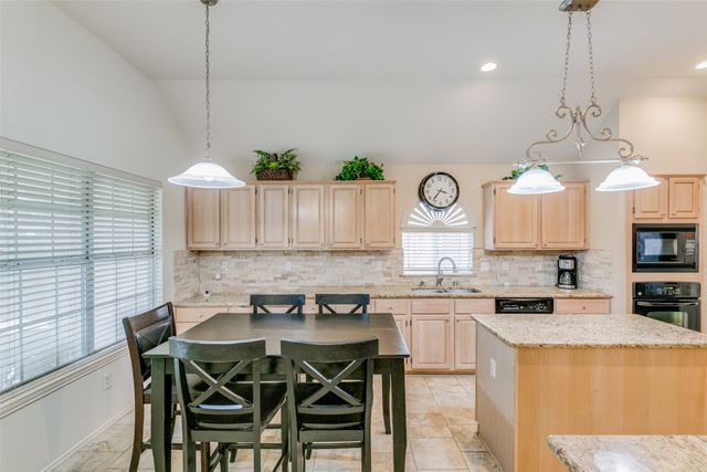 8402 Hartford Drive, Rowlett, TX 75089