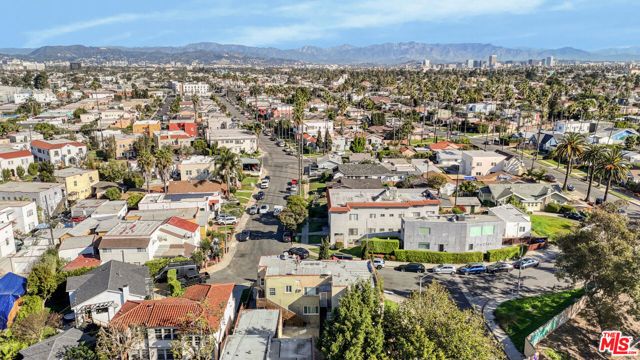 2337 Vineyard Avenue, Los Angeles, CA 90016