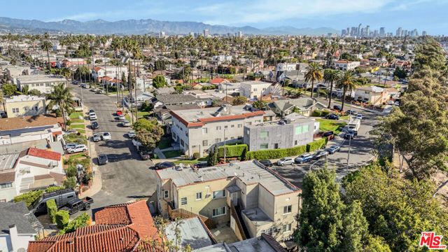 2337 Vineyard Avenue, Los Angeles, CA 90016