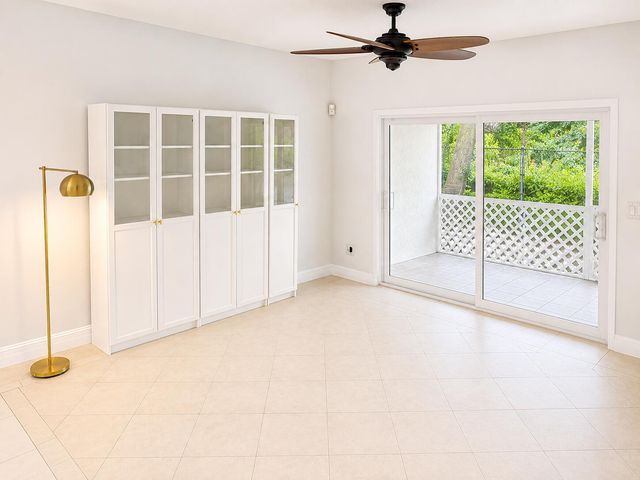 3373 CONFETTI Lane 77-8, Margate, FL 33063