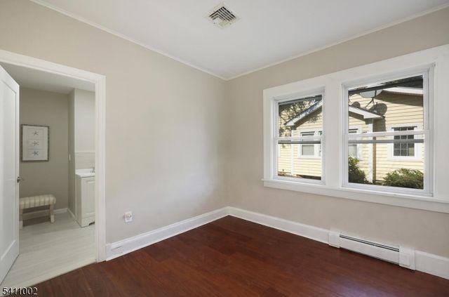 2123 Evans St, Rahway City, NJ 07065