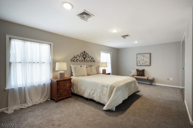 2123 Evans St, Rahway City, NJ 07065