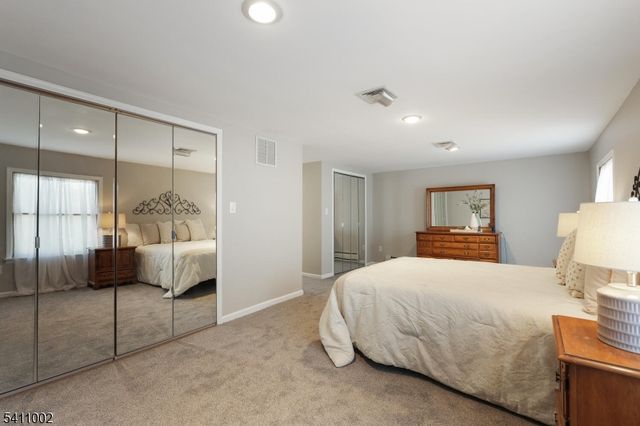 2123 Evans St, Rahway City, NJ 07065