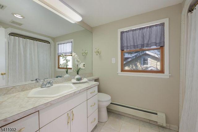 2123 Evans St, Rahway City, NJ 07065