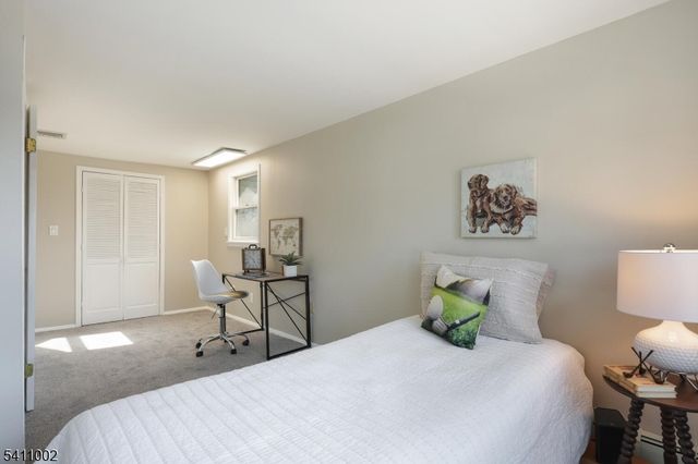 2123 Evans St, Rahway City, NJ 07065