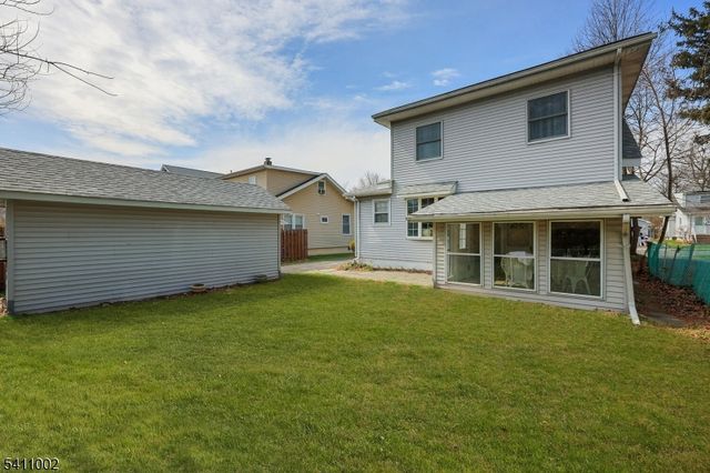 2123 Evans St, Rahway City, NJ 07065