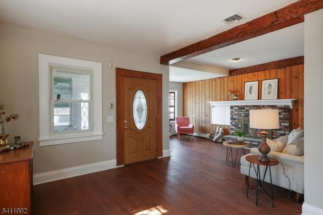 2123 Evans St, Rahway City, NJ 07065