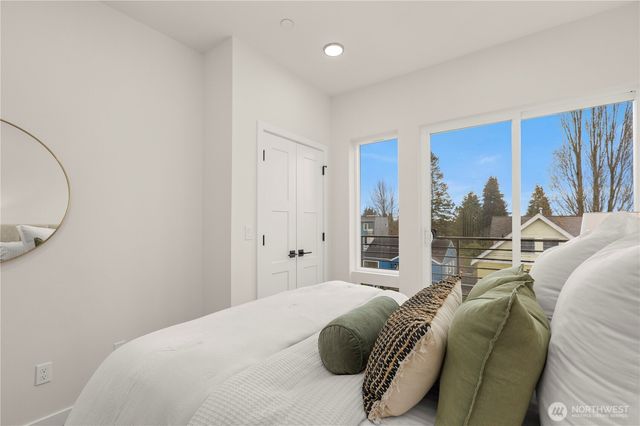 1208 B NW 83rd Street, Seattle, WA 98117