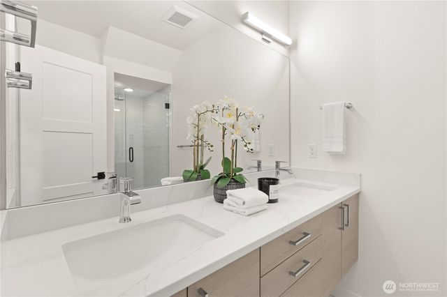 1208 B NW 83rd Street, Seattle, WA 98117