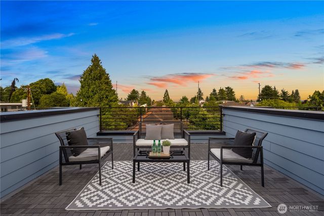 1208 B NW 83rd Street, Seattle, WA 98117