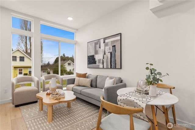 1208 B NW 83rd Street, Seattle, WA 98117