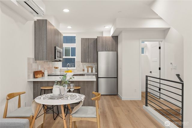 1208 B NW 83rd Street, Seattle, WA 98117