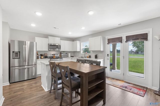 3005 Fountainview Circle, Hartselle, AL 35640