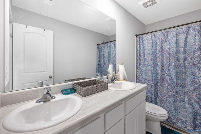 3005 Fountainview Circle, Hartselle, AL 35640