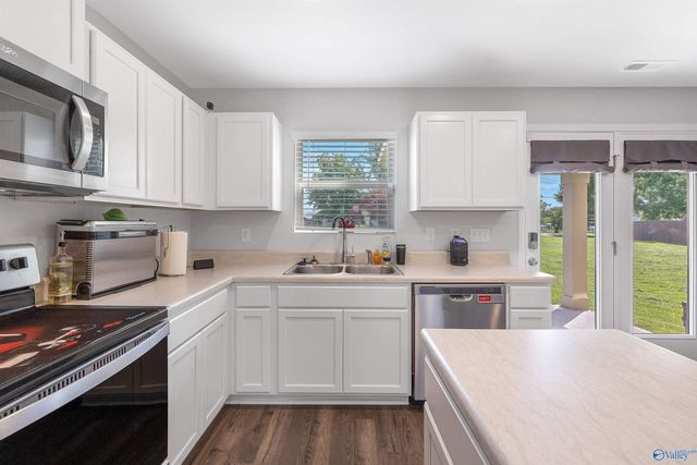 3005 Fountainview Circle, Hartselle, AL 35640
