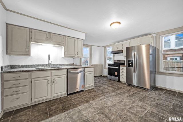 407 E JEFFERSON Street, Morton, IL 61550