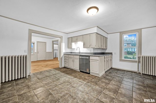 407 E JEFFERSON Street, Morton, IL 61550