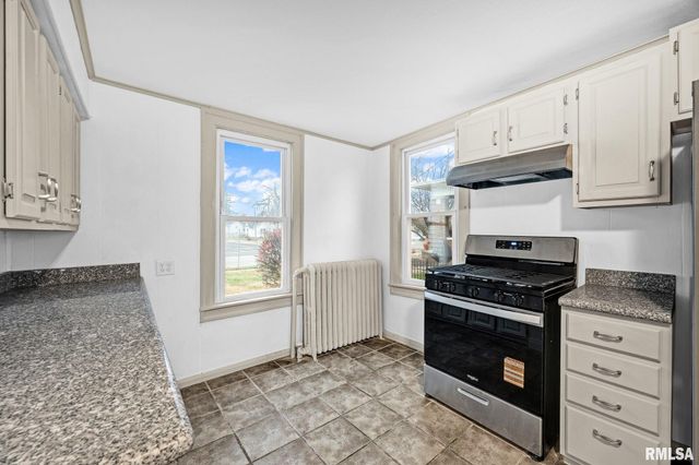 407 E JEFFERSON Street, Morton, IL 61550