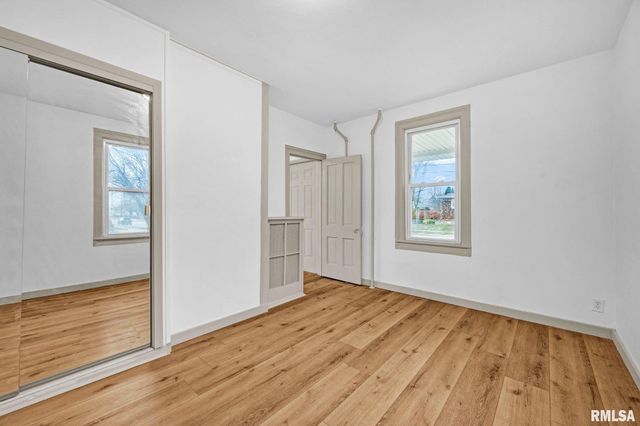 407 E JEFFERSON Street, Morton, IL 61550