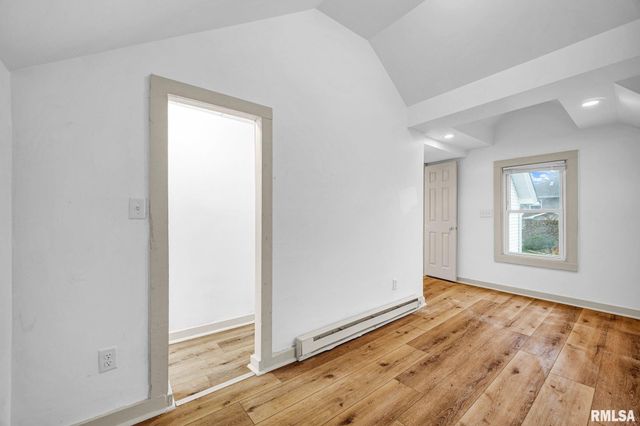 407 E JEFFERSON Street, Morton, IL 61550