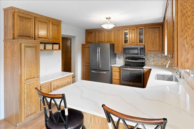 16585 Pebblebrook Court, Prior Lake, MN 55372