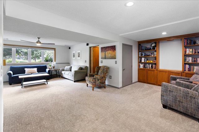 16585 Pebblebrook Court, Prior Lake, MN 55372