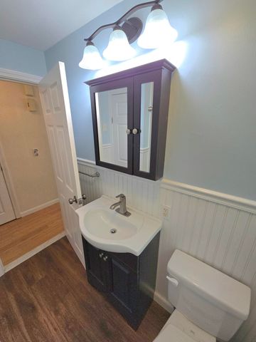 1B Walnut Street, Yarmouth Port, MA 02675