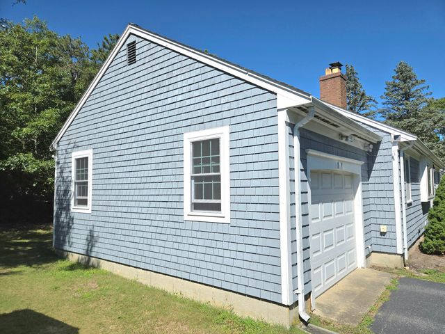 1B Walnut Street, Yarmouth Port, MA 02675