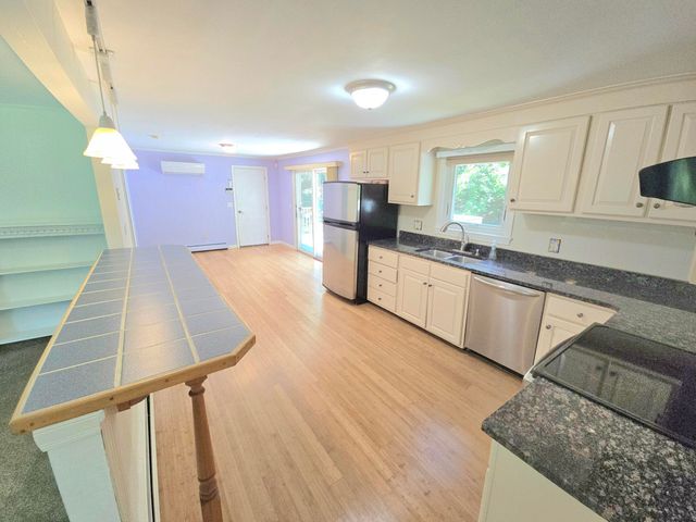 1B Walnut Street, Yarmouth Port, MA 02675