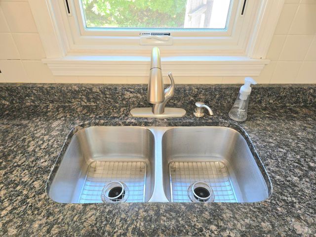 1B Walnut Street, Yarmouth Port, MA 02675