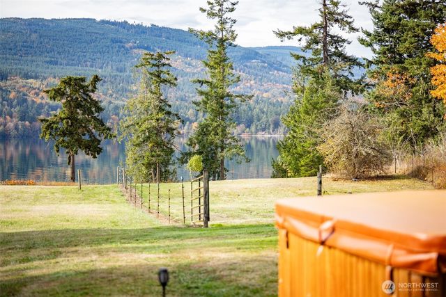 623 E Sequim Bay Road, Sequim, WA 98382