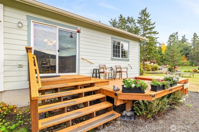 623 E Sequim Bay Road, Sequim, WA 98382