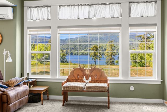 623 E Sequim Bay Road, Sequim, WA 98382